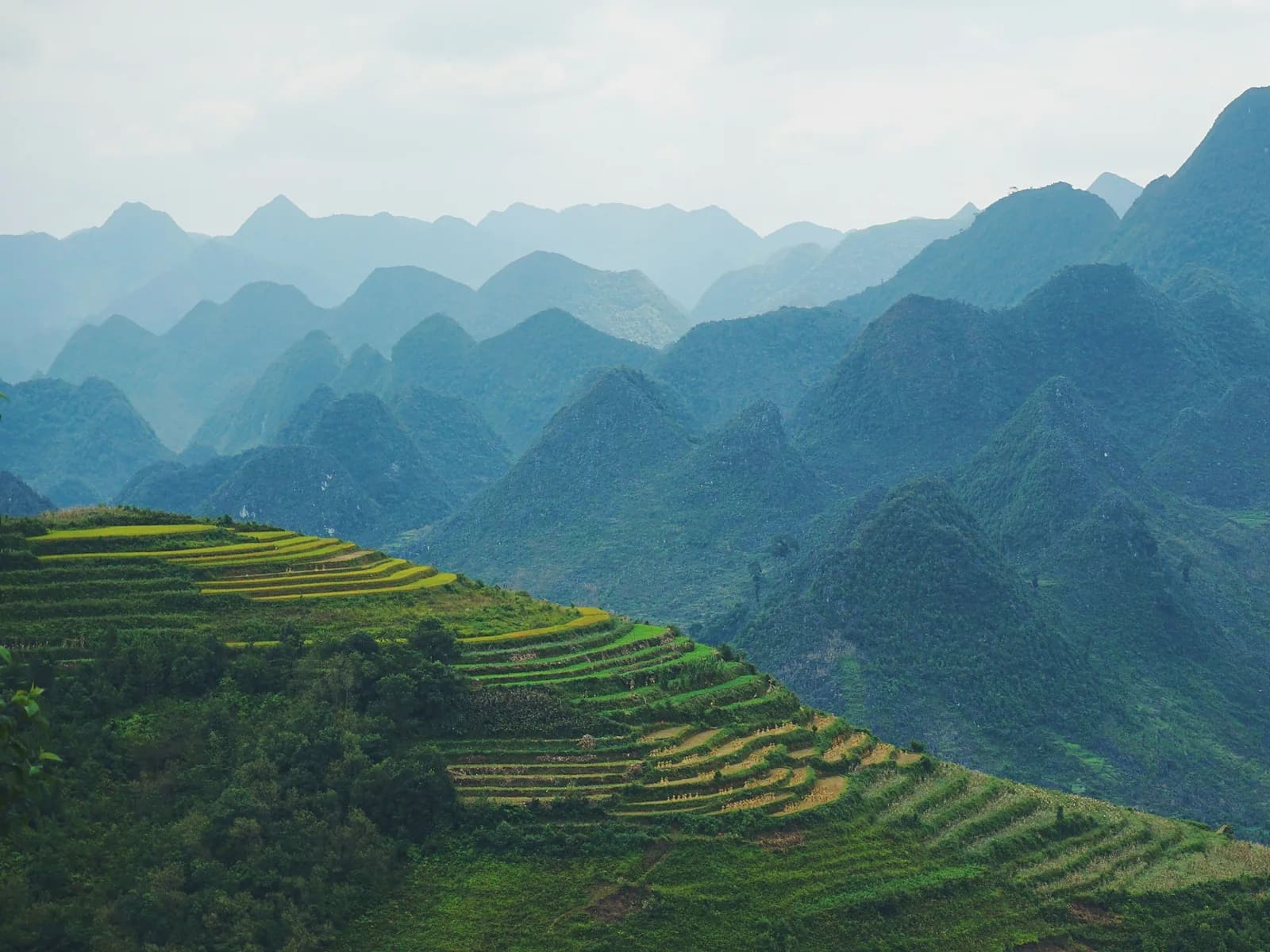 Vòng cột cờ Lũng Cú