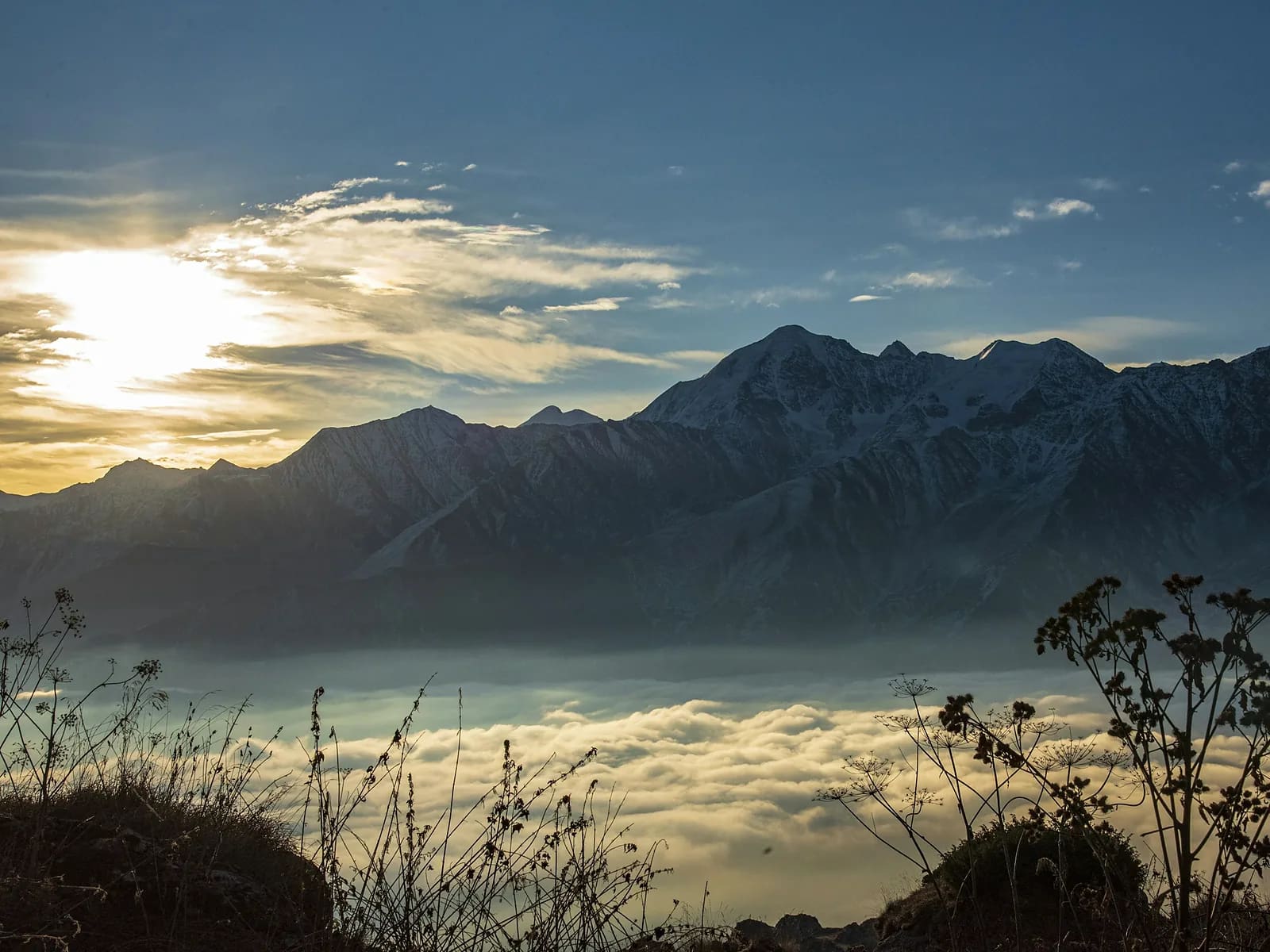 Tà Xùa Cloud Trail